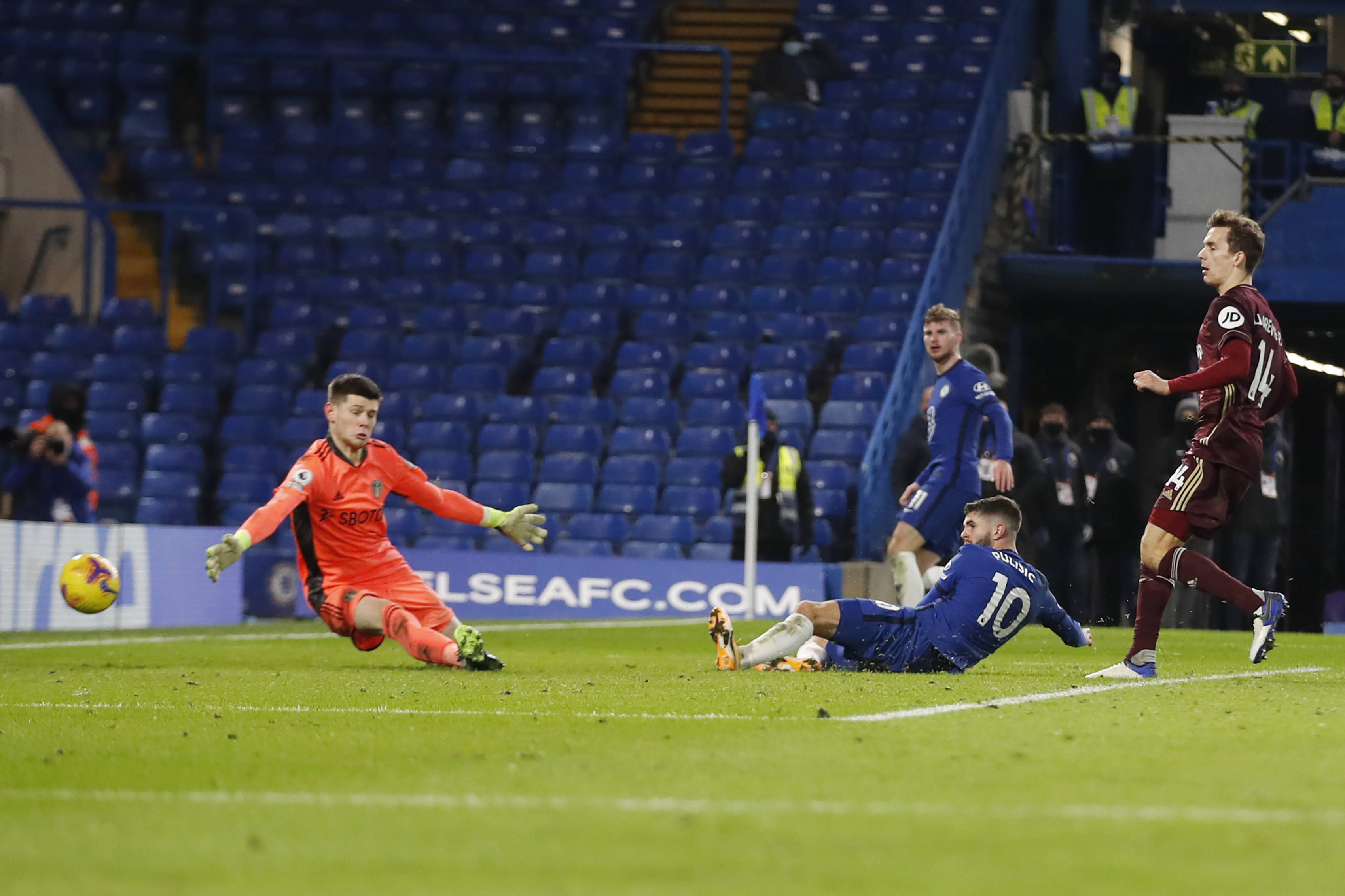 一个站桩投 一个站桩投